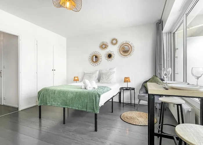 Homey Garden - Parking Gratuit, Balcon, Proche Tram, Netflix Apartament *