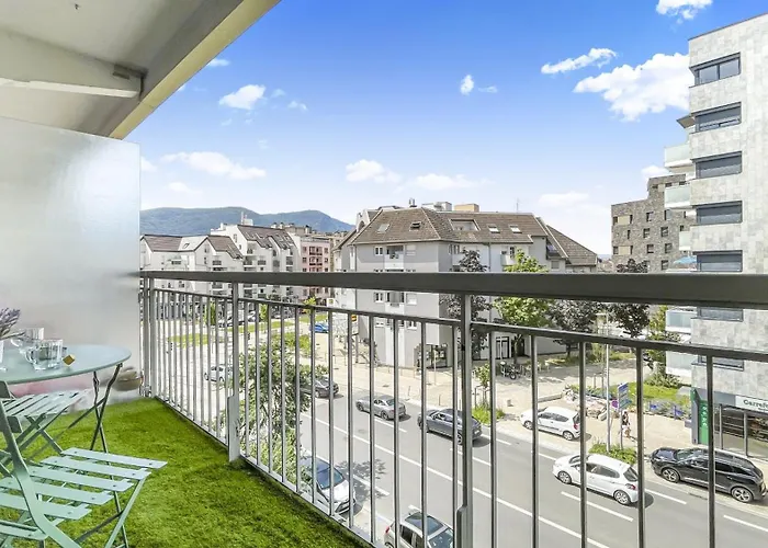Homey Garden - Parking Gratuit, Balcon, Proche Tram, Netflix Apartament Ambilly